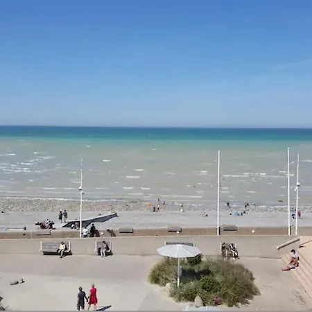 Sea Front Newly Designed Apartment, Appartamento